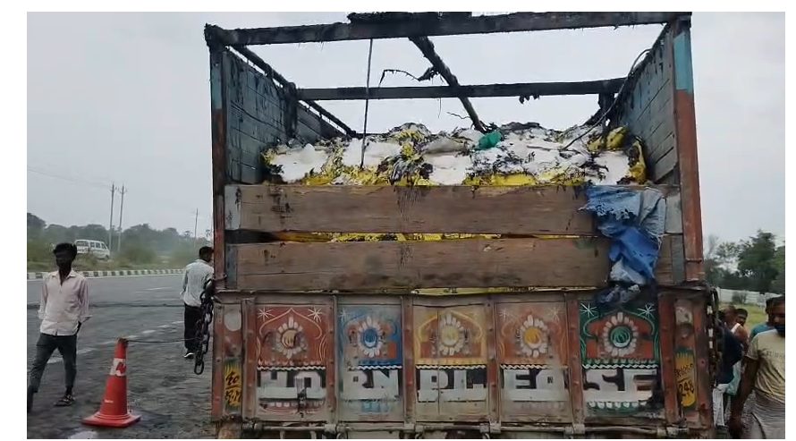 bodhgaya mai nh-22 per bhishan sadak hadsa