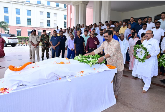 rajnitik jagat mein shok