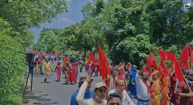alivated flyover ka mudda garmaya