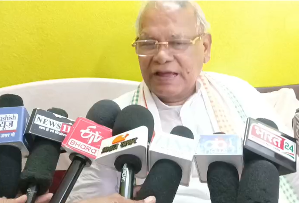 gaya ji mein purvajo ki pratimaon ka anawran