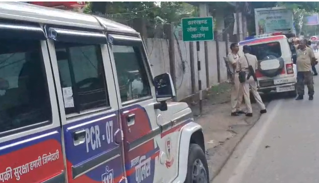 jpsc karyalay mein chapemari 