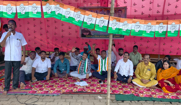 dumka mein congress ka pradarshan