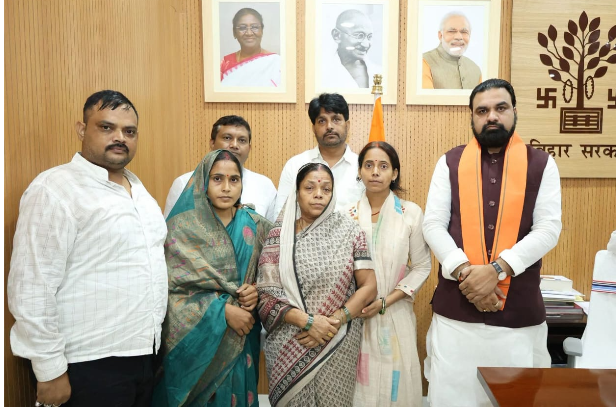 bharat tiwari ki maa ka gambhir aarop
