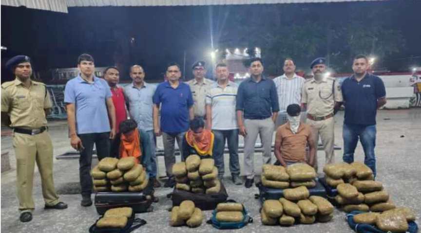 ranchi station par rpf ki karwai