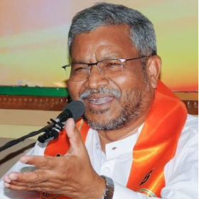 latehar mein sarkari dawaiyan fekne ka mamla