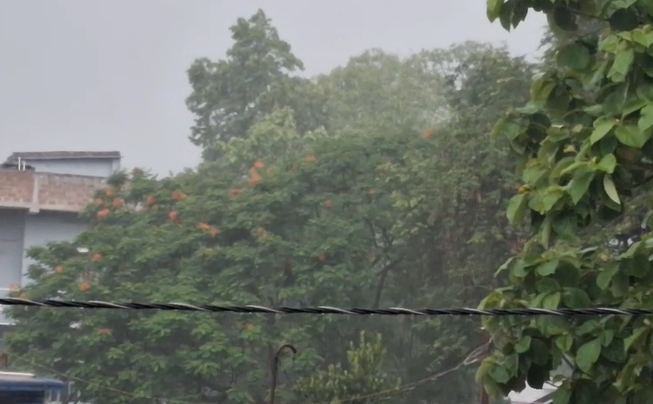 munger mein hui jhmajham barish
