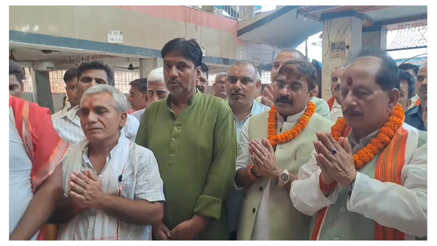 mantri vijay kumar sinha pahunche lakhisarai 