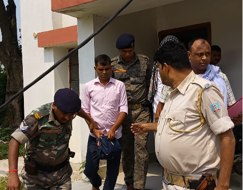 deoghar mein acb ki karwai