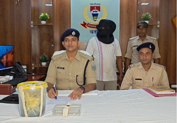 chatra police ki karwai