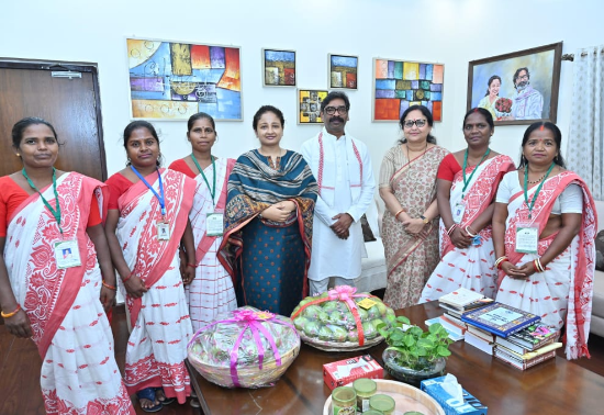 cm hemant soren k vision ka asar