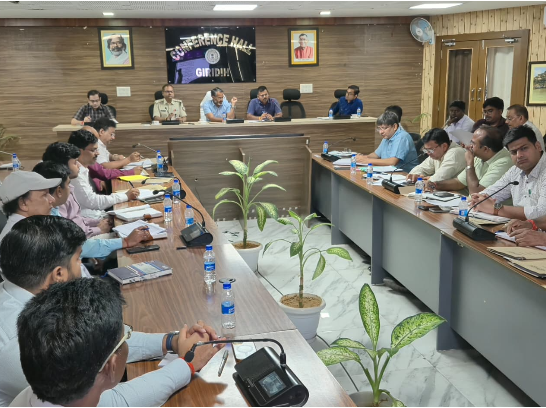khanan task force ki samiksha baithak