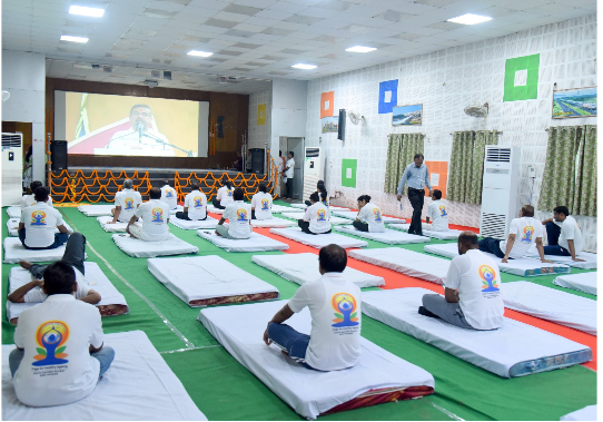 saraikela mein yog diwas ki dhoom