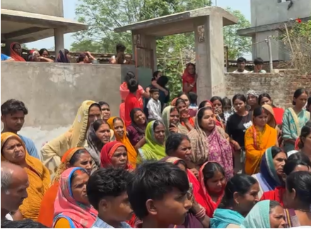 koderma mein navvivahita ne ki atmahatya
