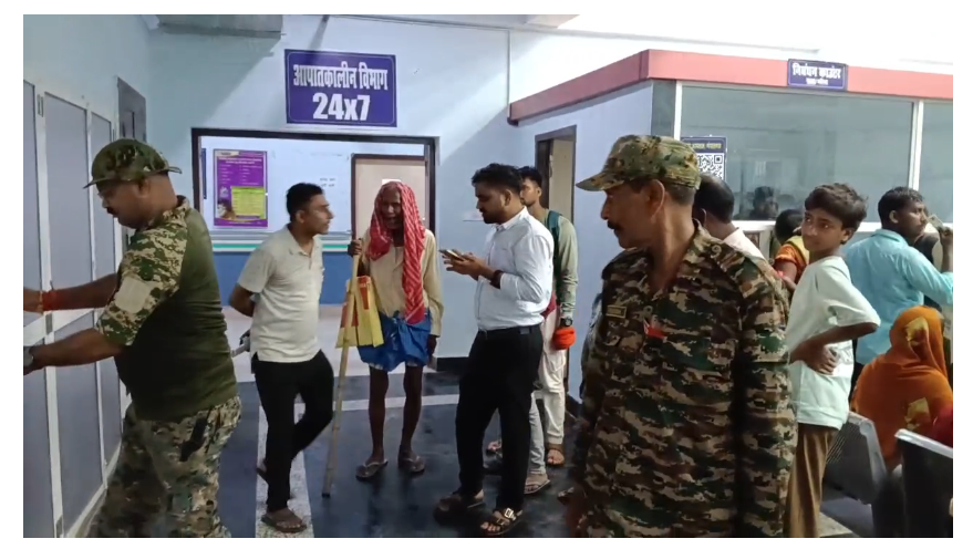 gopalganj mai modal sadar aspatal ki khuli pole