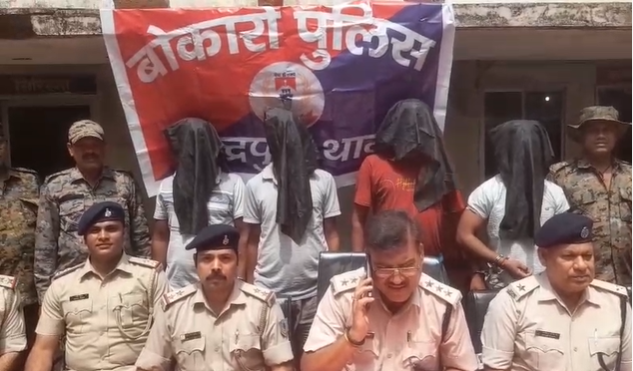chadrapura mein nakli sarab factory ka bhandafod