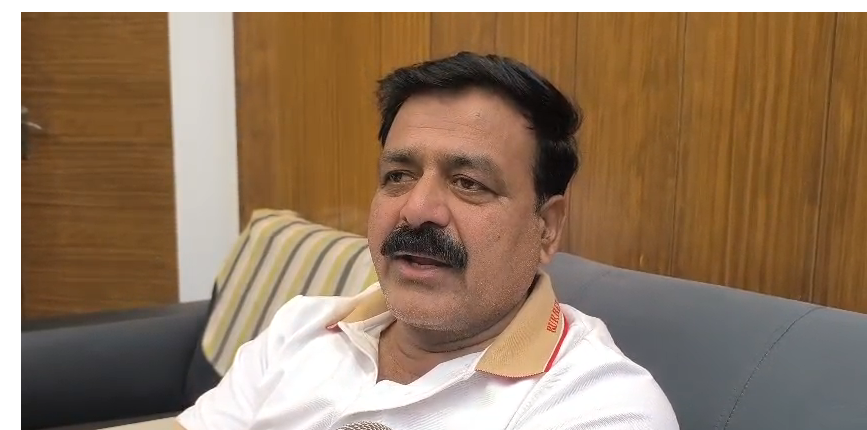 patna se badi siyasi mang 