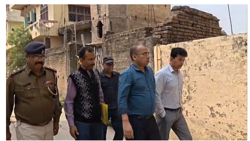 motihari mai bdo ke ghar nigrani vibhag ka chhapa 