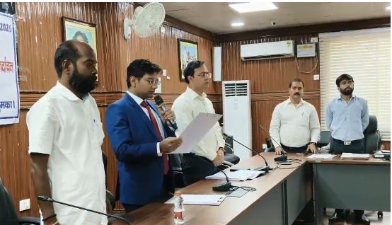 janpratinidhiyon ka sapath grahan