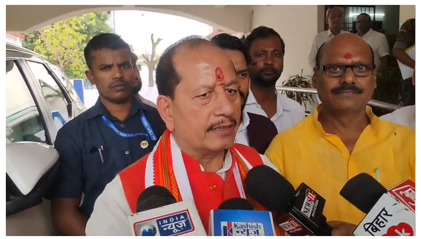 dypti cm vijay kumar sinha pahunche lakhisarai 