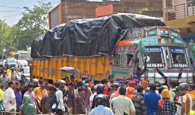 gadhwa mein pani k liye hahakar