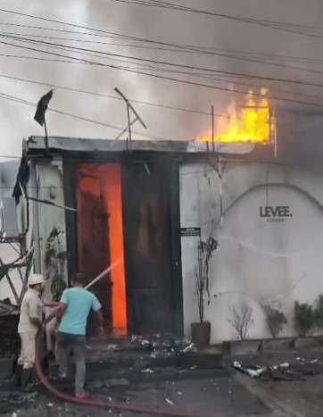ranchi k livi restaurant mein lagi aag