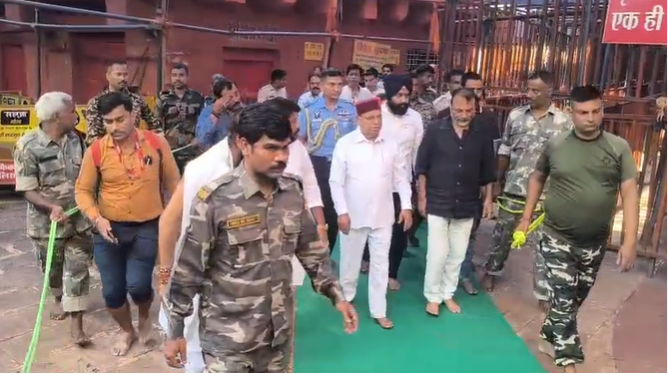 karnatak k rajyapal ka deoghar aagman