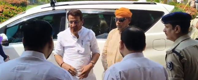 Minister Sanjay Singh Tiger reached Kaimur