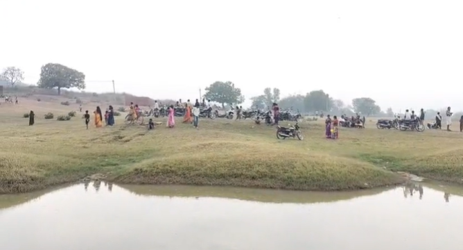 gadhwa mein dubne se do ki mout